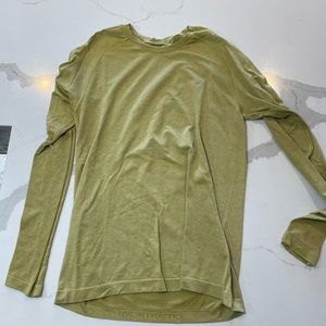 Lululemon Metal Vent Ling Sleeve sz S